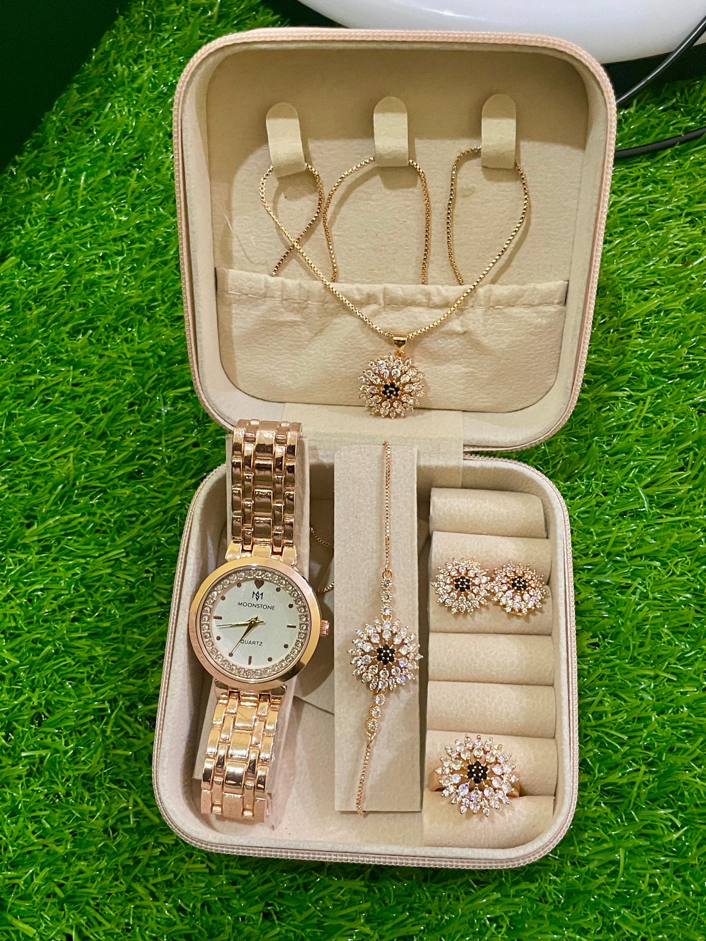 Mega deals on Girls Watch
